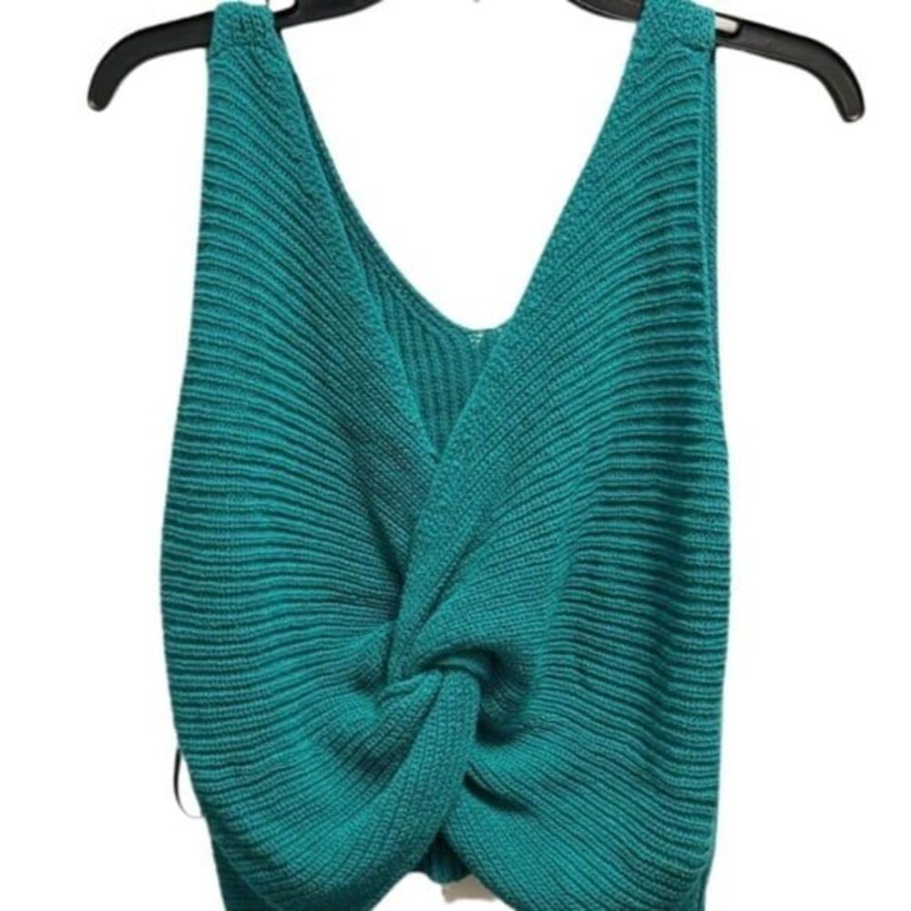 BAR III Womens Sleeveless V Neck Sweater size S Green